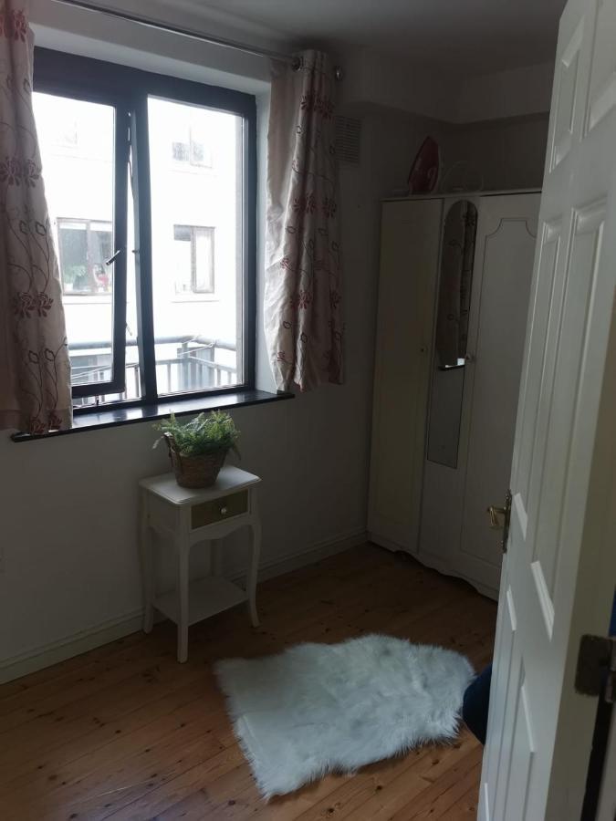 Cosy Retreat Apartment กัลเวย์ ภายนอก รูปภาพ